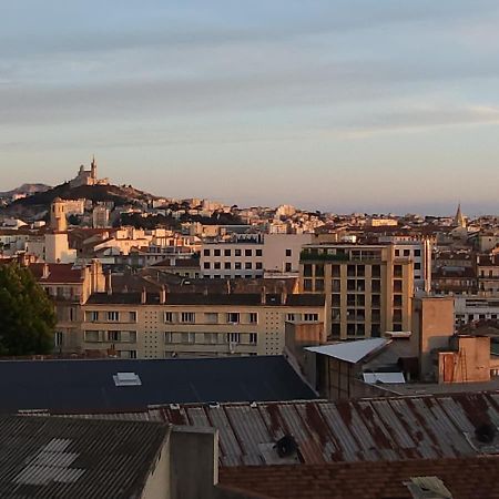 Sublime 2 Pieces Vue Incroyable Mer Et Tout Les Monuments De Marseilles Exterior foto