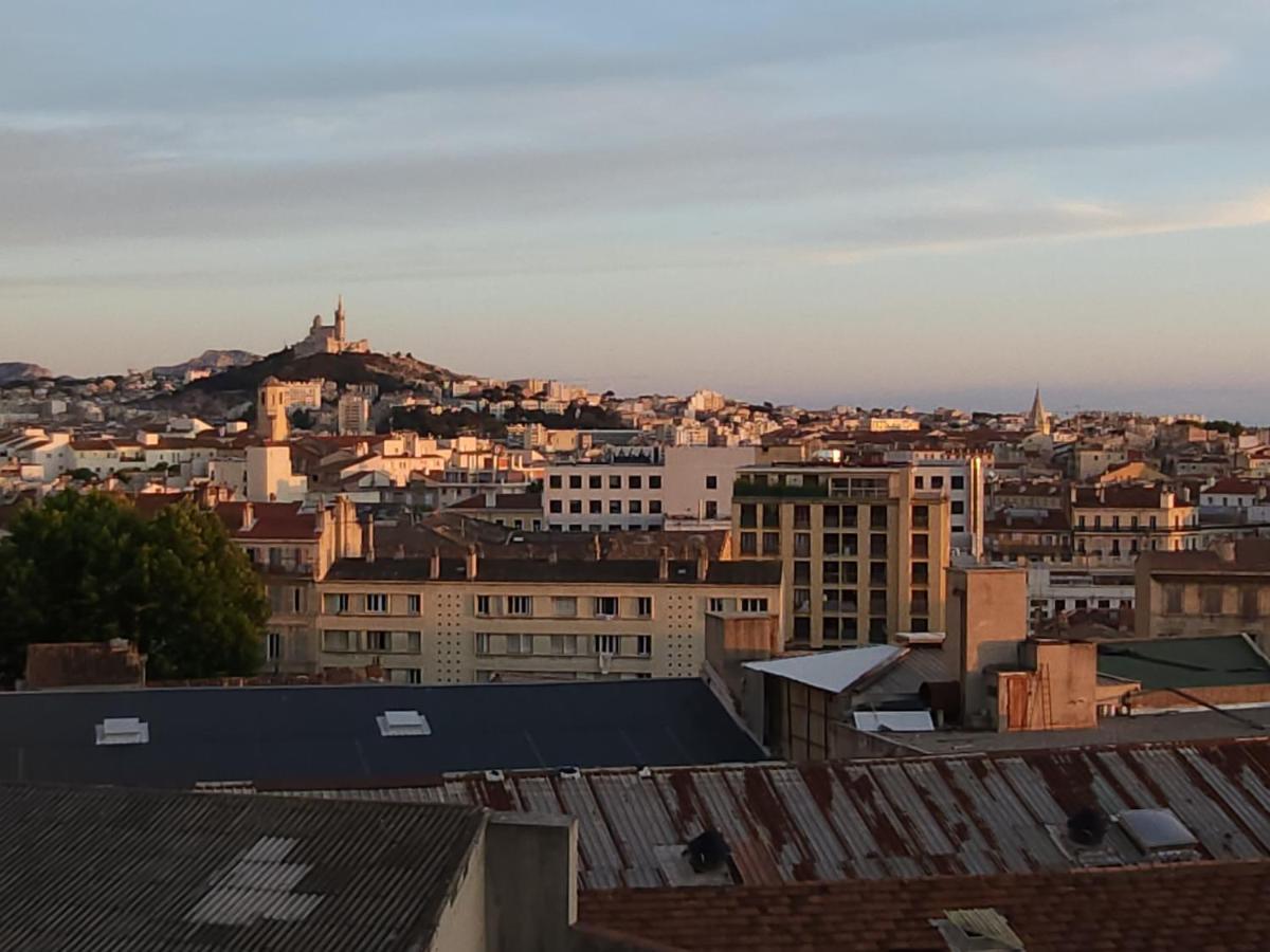 Sublime 2 Pieces Vue Incroyable Mer Et Tout Les Monuments De Marseilles Exterior foto